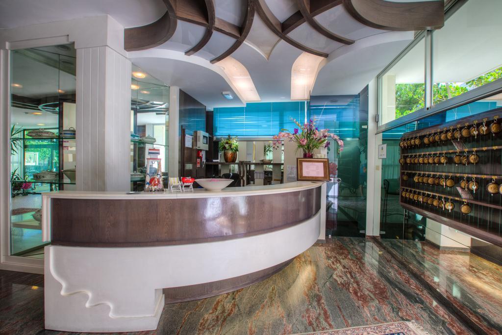 Hotel Napoleon Cattolica Luaran gambar