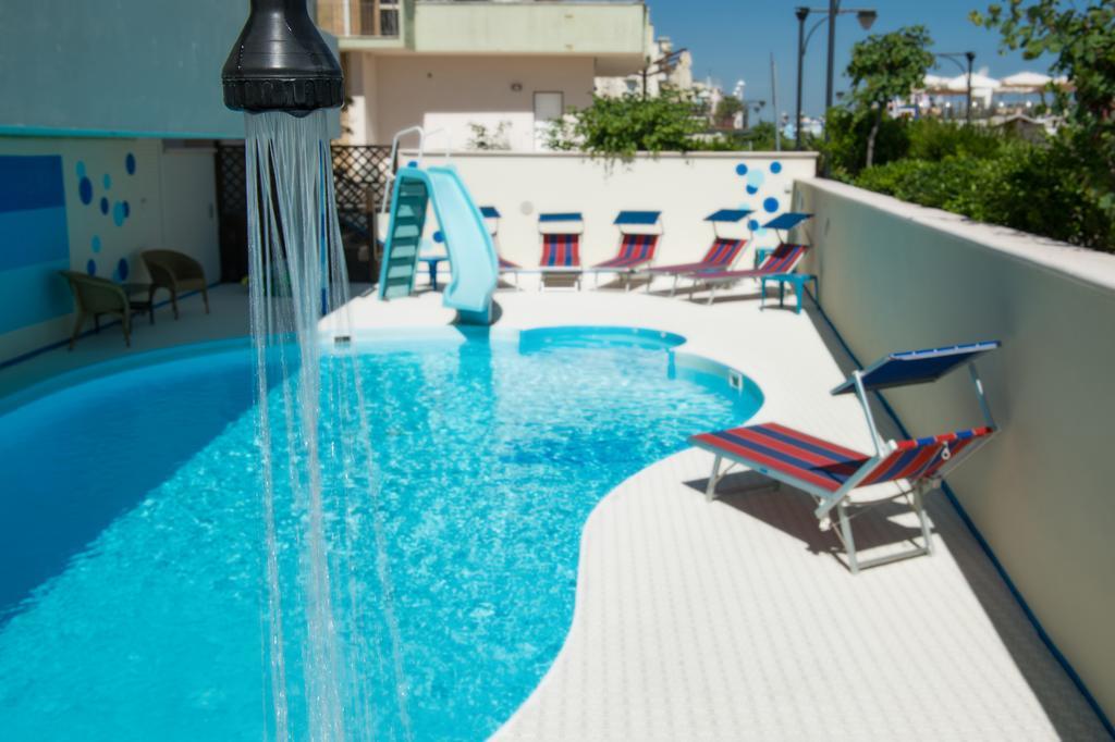 Hotel Napoleon Cattolica Luaran gambar